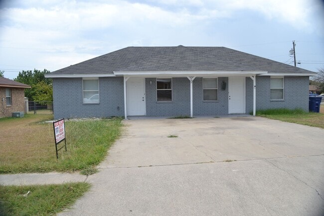 Building Photo - 302 Horseshoe Dr Unit 302 Horseshoe Dr B