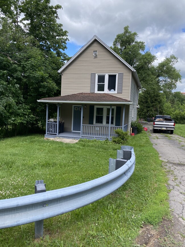 Photo - 435 Edella Rd