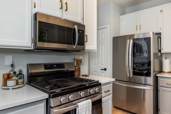 Photo - 1954 Bristol St