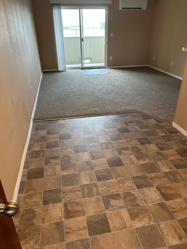 Photo - Samuelson Place Apartments