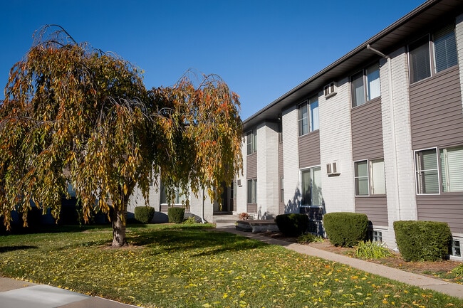 Poet Place Apartments - Poet Place Apartments