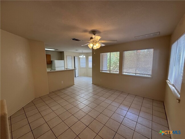 Building Photo - 851 Sagewood Trail Rental
