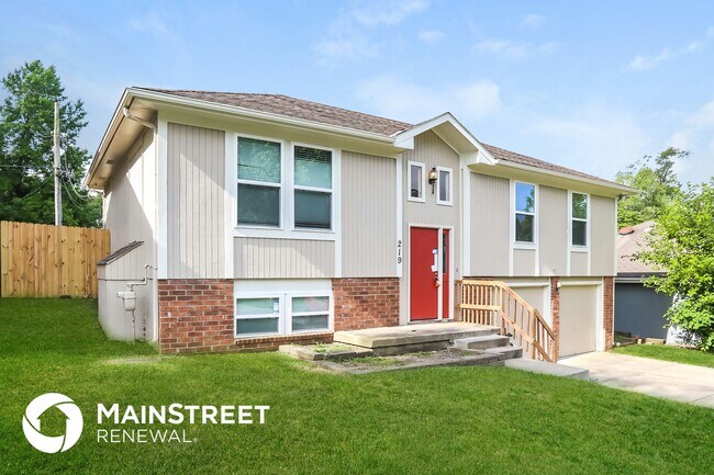 Photo - 219 E Pacific Dr