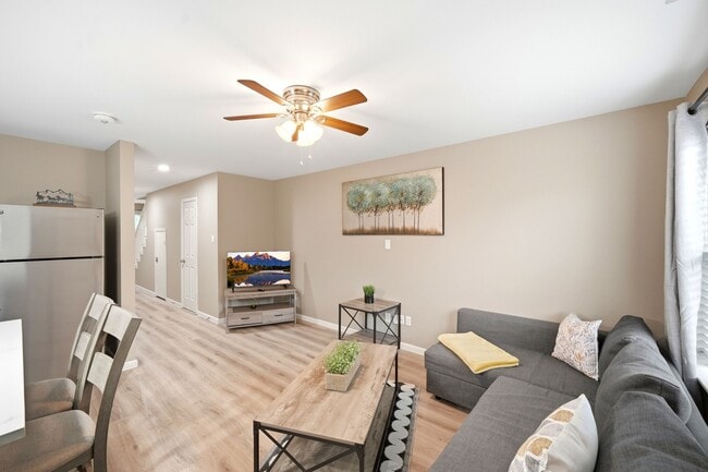 Photo - 8206 Bassett St Unidad A