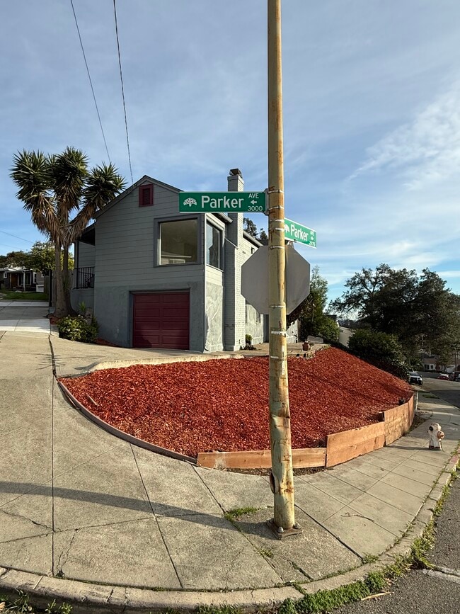 Photo - 3000 Parker Ave