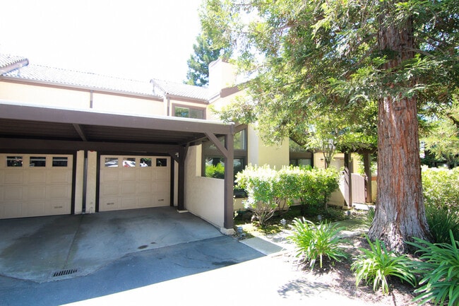 55 and Older Condo in Sierra Lakeside - 55 and Older Condo in Sierra Lakeside