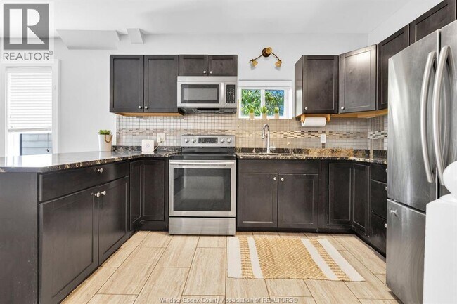 Photo - 1341 McKay Ave