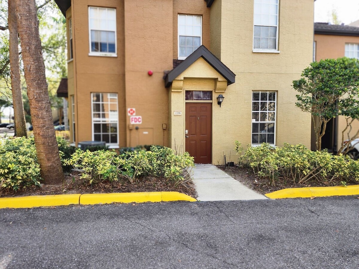 1 Bedroom 1 bathroom condo - 1 Bedroom 1 bathroom condo