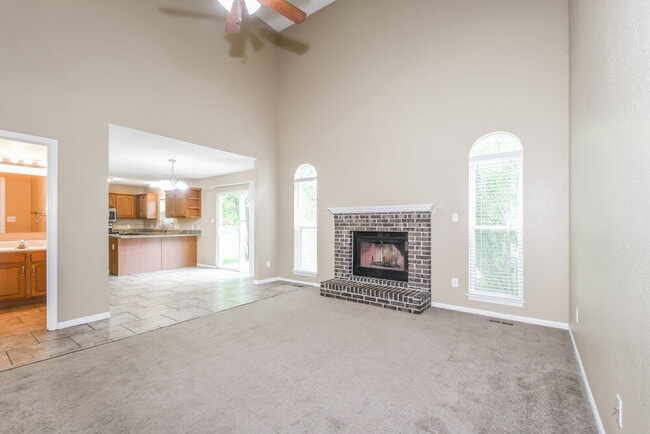 626 N Friedberg Dr