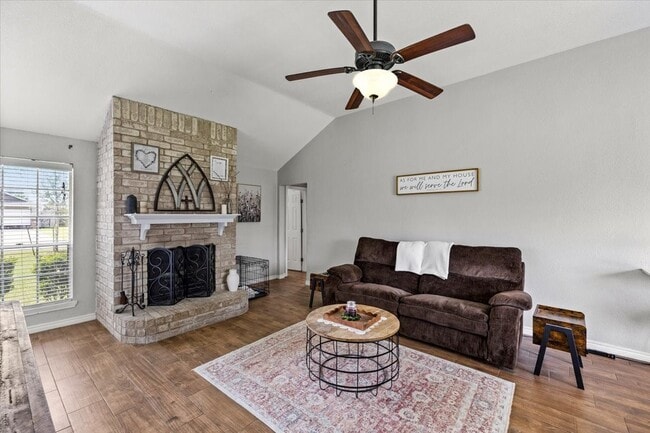 Photo - 5213 Winding Brook Dr