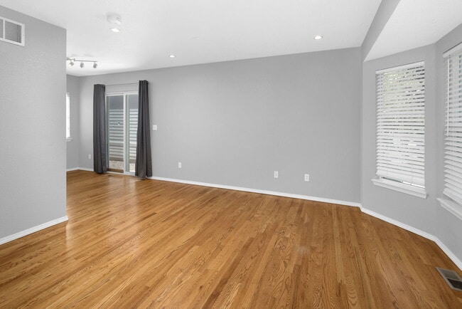 Photo - 17072 E Wyoming Dr