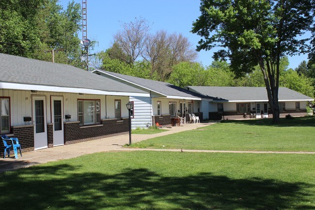 Photo - 310 - 320 E Arlington St