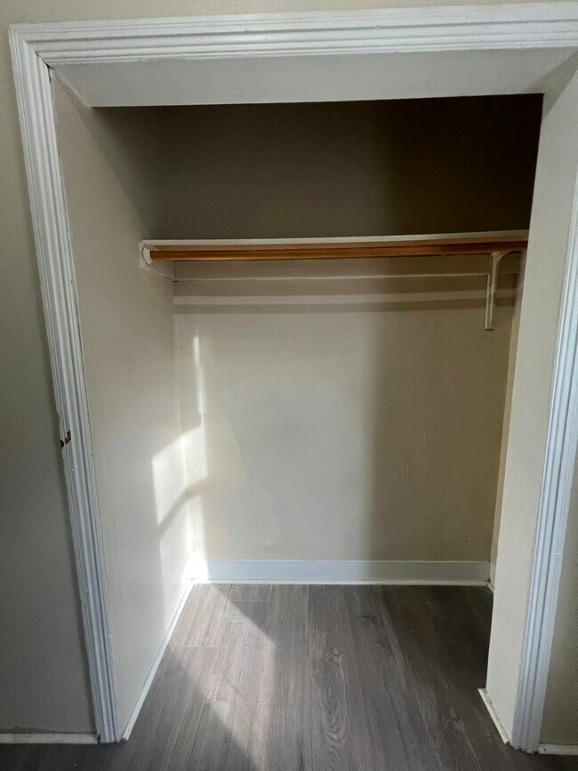 Photo - 935 Prospect Ave NE