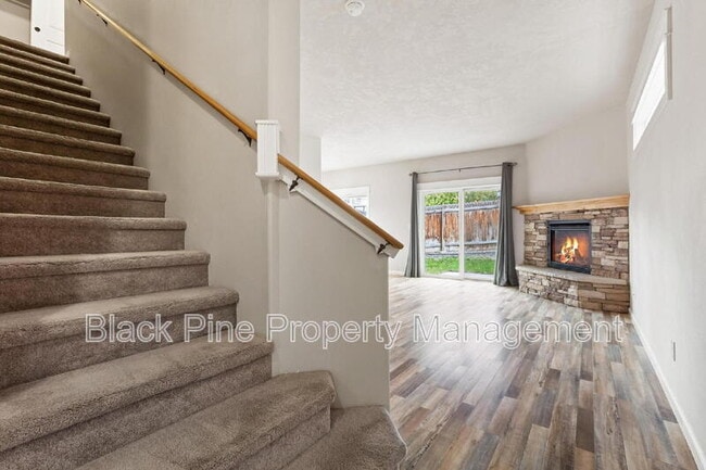 Photo - 1729 S Eagleson Rd