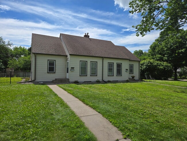 Photo - 3858 Wooddale Ave S Townhome
