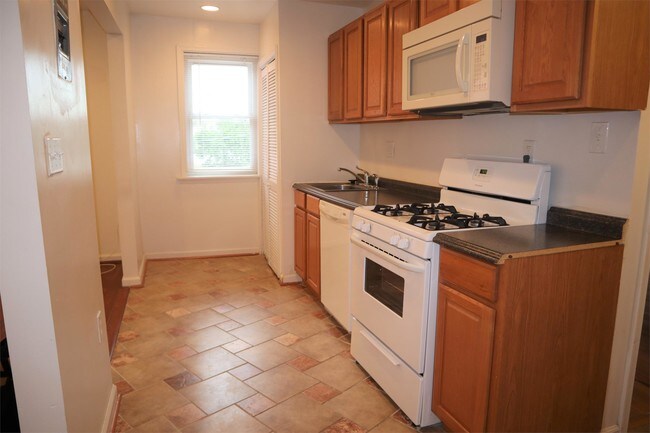 Photo - 1869 Kendall St NE Unit 4