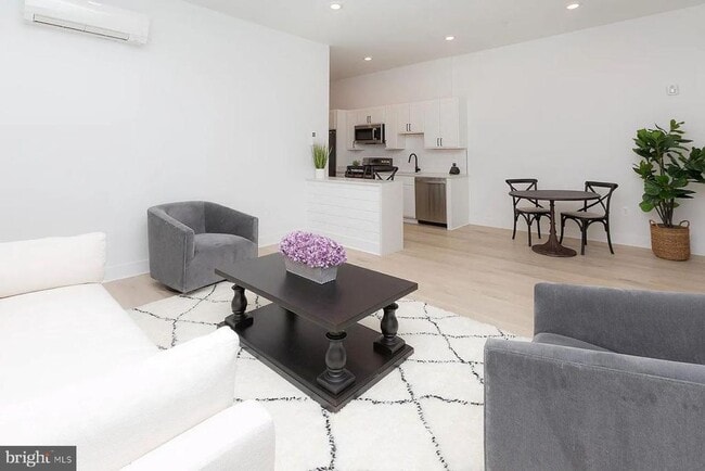 Photo - 1709 Fleet St Unidad 305