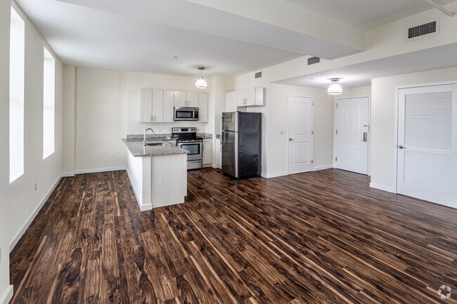 2HAB, 1BA - 829 ft² - Cocina/sala de estar
