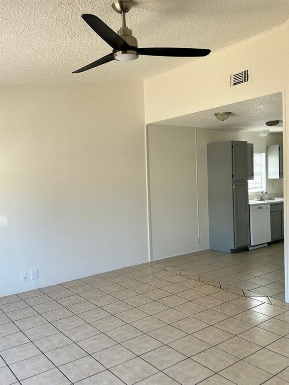 Photo - 204 Aster St