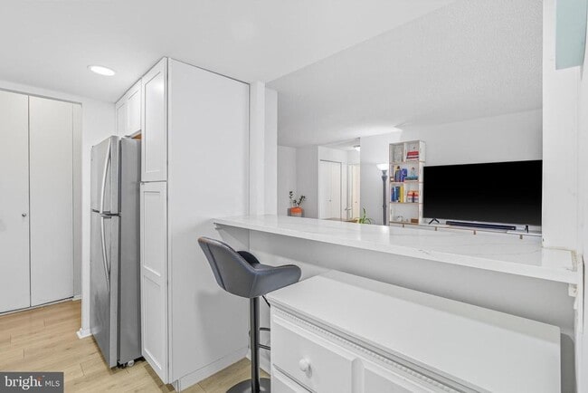 Photo - 1326 Spruce St Unit 805