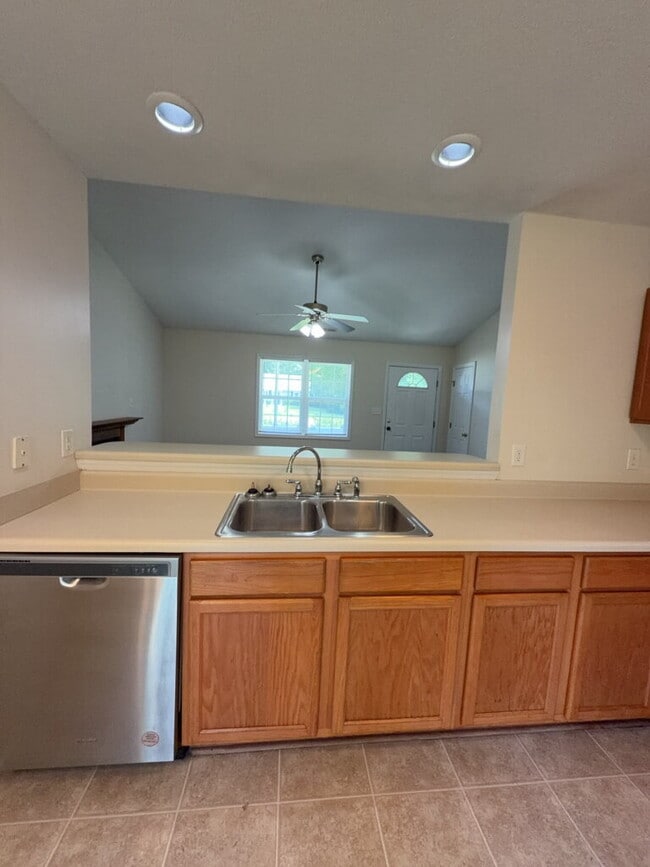 Photo - Charming 3 Bedroom, 2 Bath Home in Hubert-132 Daphne Drive