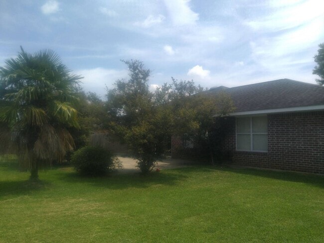 110 Maverick St