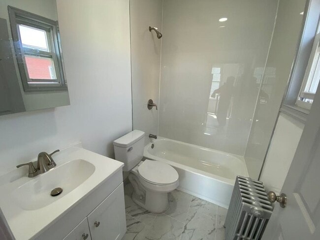 Photo - 124 Winfield Ave Unidad 2