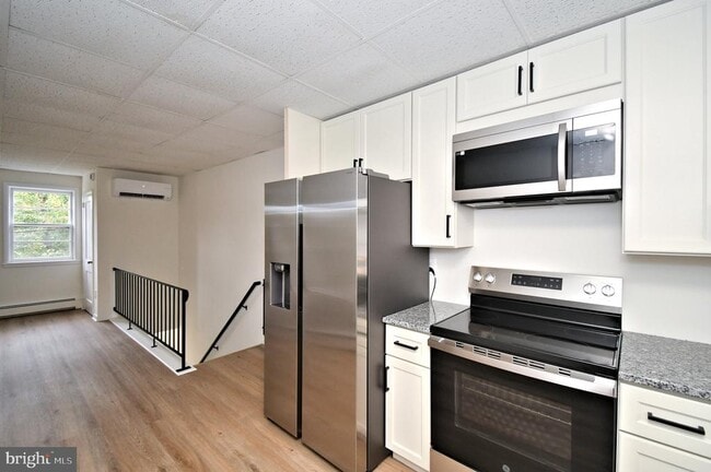 Building Photo - 4776 Old Easton Rd Unit 2 Rental