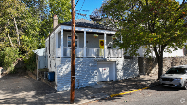 Building Photo - 219 Taylor Ave Rental