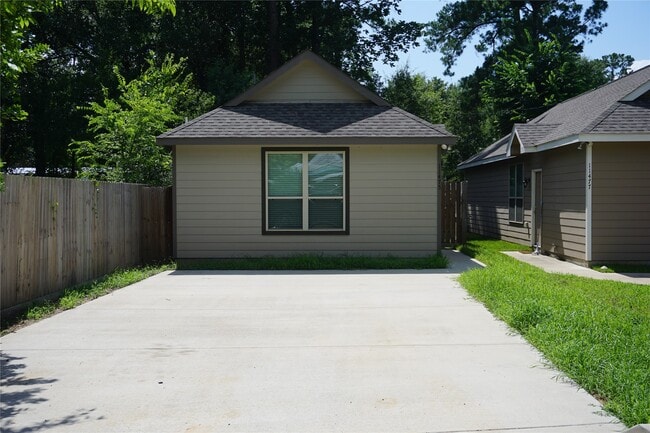 Building Photo - 11475 Underwood St