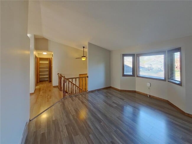 Photo - 10430 163rd St W