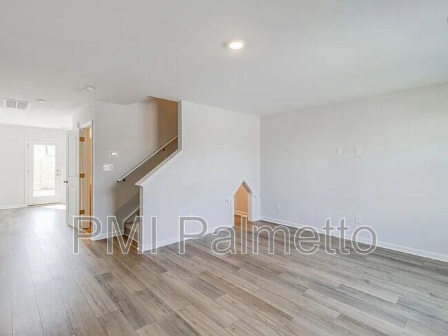 3022 Harborview Dr