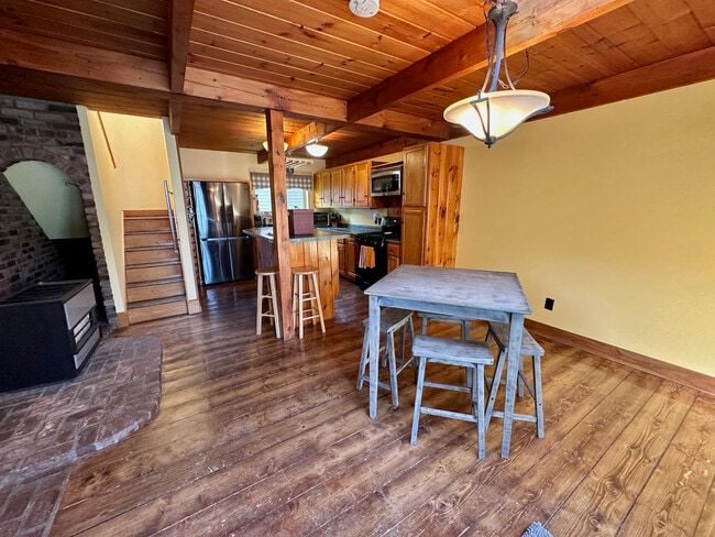 Building Photo - 107 Franklin St Unit C Rental