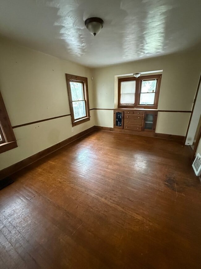 Photo - 3805 Hoiles Ave