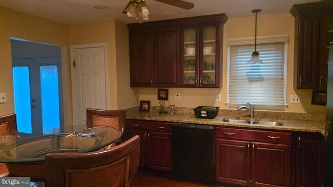 Photo - 8744 Valley Dr