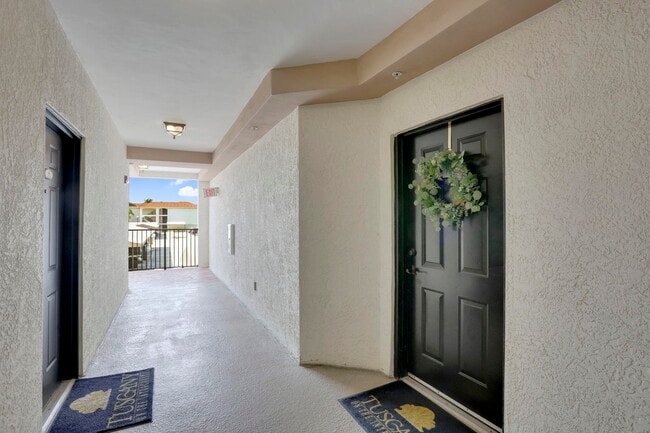 Building Photo - 3301 Tuscany Way Rental