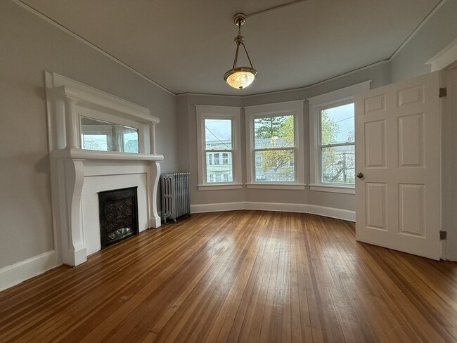 Photo - 221 S Swan St