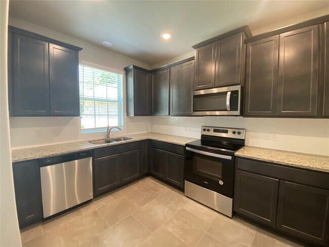 Photo - 13443 Greenbrier Dr