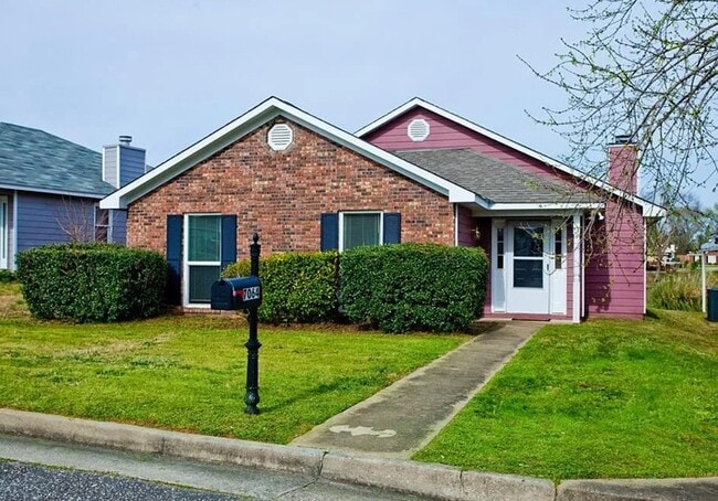 Building Photo - 7064 Stoneybrook Dr