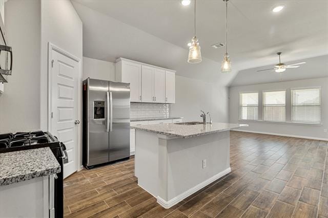 425 Kingsbury Ave