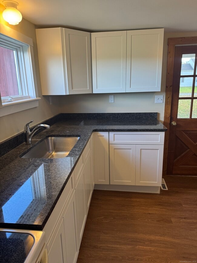 Photo - 1896 Spruce St