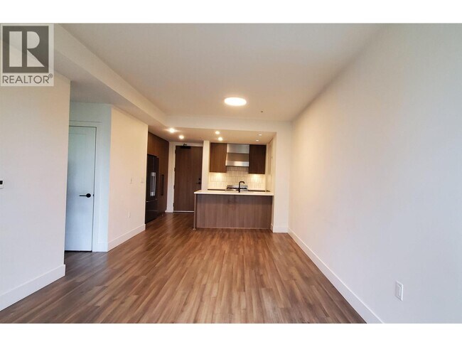 Photo - 6933 Cambie St.