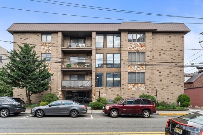 Building Photo - 314 Palisade Ave Unit 2A Rental