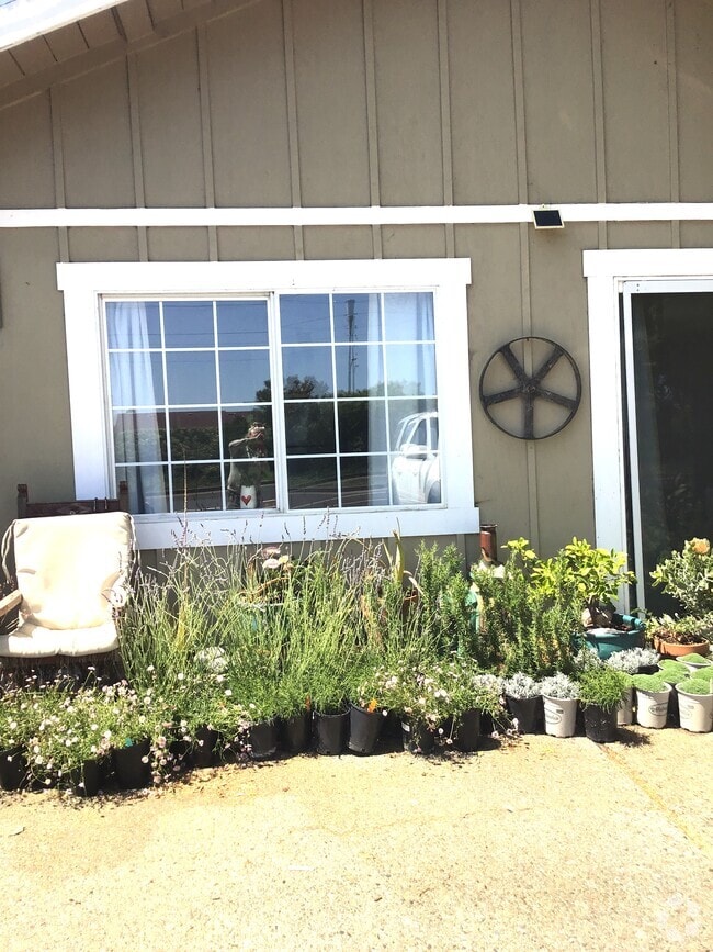 Building Photo - 1117 Bel Marin Keys Blvd Rental