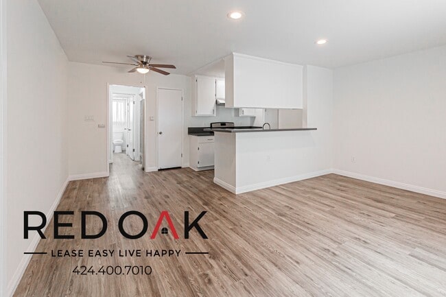 Photo - 14831 Delano St Unit 3