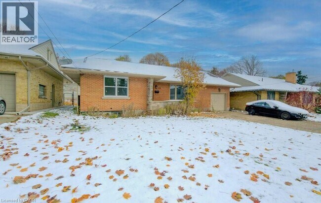 Photo - 248 Dumfries Ave