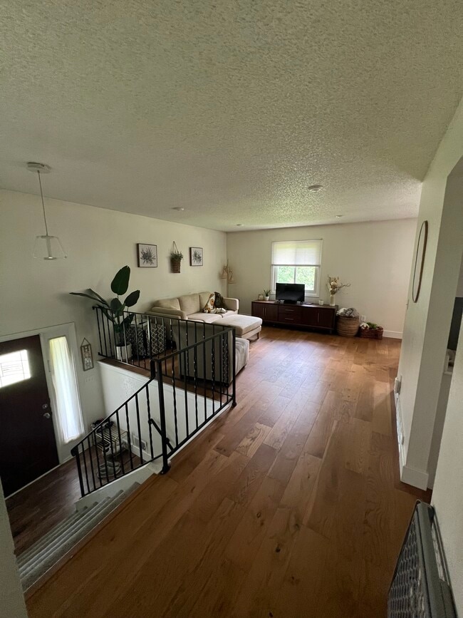 Photo - 6228 Magnolia Ln N