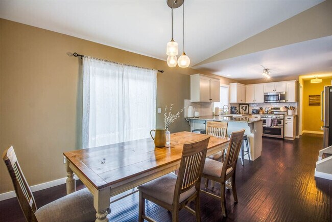 Photo - 525 SE Gleneden Place Unidad ID1330994P