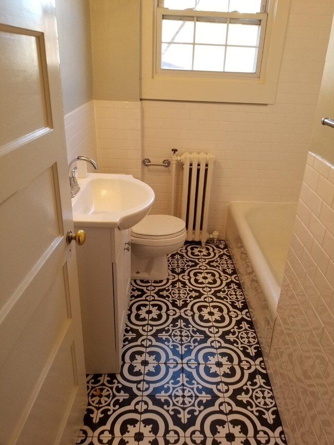 Photo - 3800 Canterbury Rd Unit E