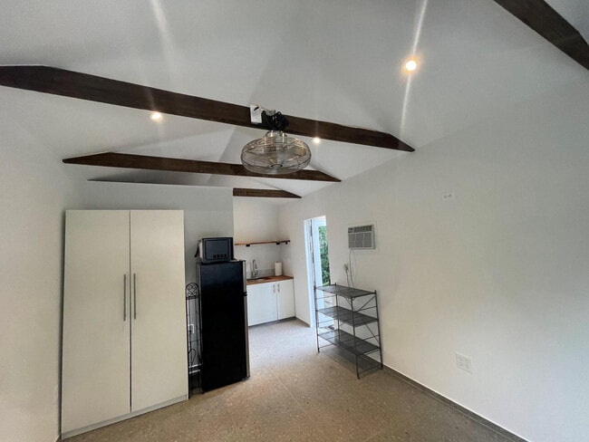 Photo - 1005 Cortez St Unidad B